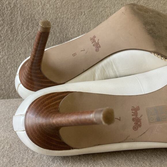 Coach Vonna High Heel Shoe Women’s Sz 7 Chalk Pump Beaded Point Toe - Picture 9 of 11